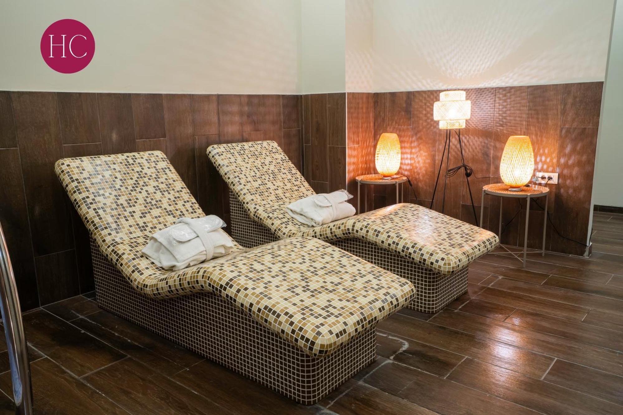Central Hotel, Fitness And Spa Vinica Buitenkant foto