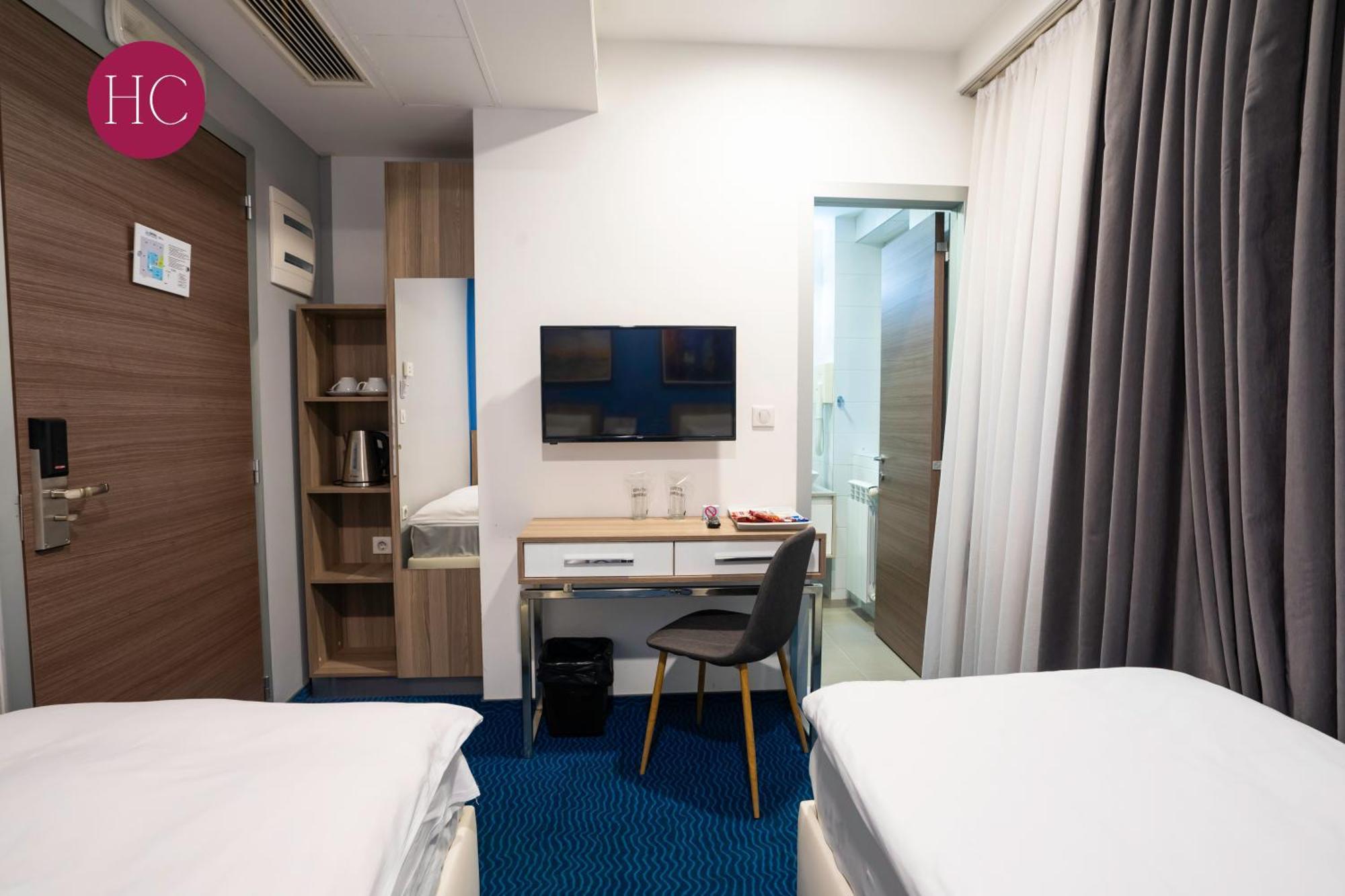 Central Hotel, Fitness And Spa Vinica Buitenkant foto