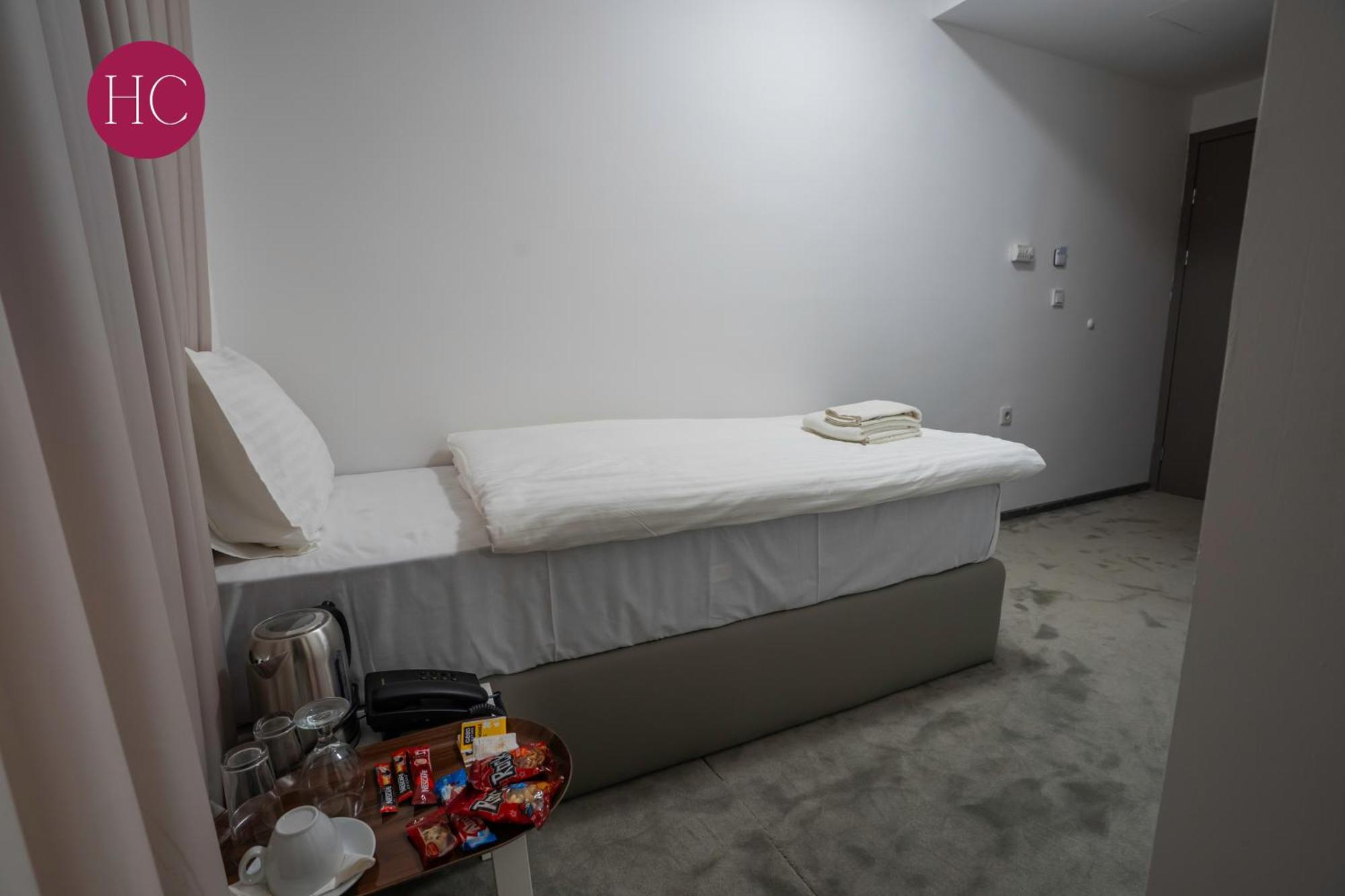 Central Hotel, Fitness And Spa Vinica Buitenkant foto
