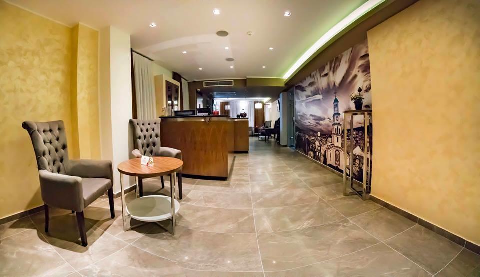 Central Hotel, Fitness And Spa Vinica Buitenkant foto